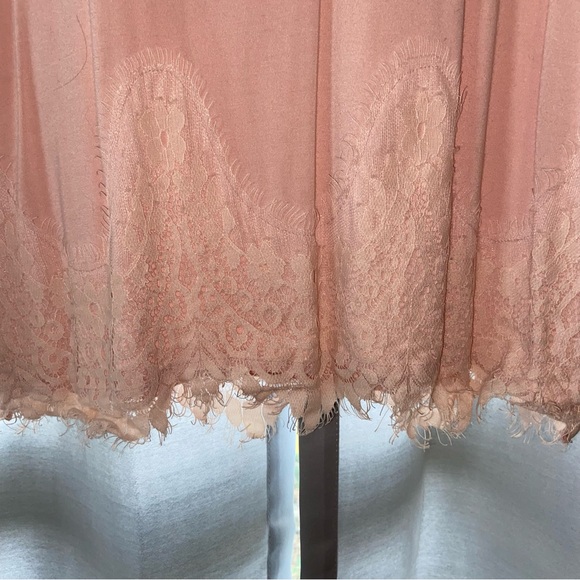 CUTE LONG SLEEVE WITH LACE ACCENTS - Picture 2 of 3